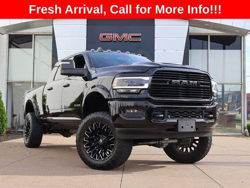 Diamond Black Crystal Pearlcoat 2024 RAM 2500 Laramie Crew Cab 4x4 6'4' Box