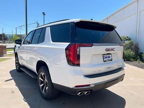 2025 GMC Yukon 4WD AT4