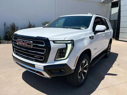 2025 GMC Yukon 4WD AT4