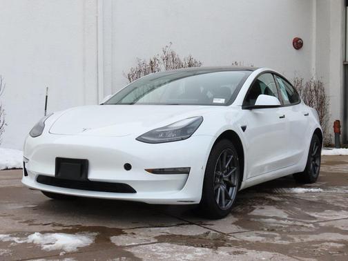 2023 Tesla Model 3 Standard Range