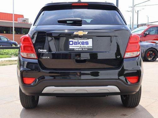 Mosaic Black Metallic 2020 Chevrolet Trax LT