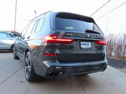 2021 BMW X7 M50i