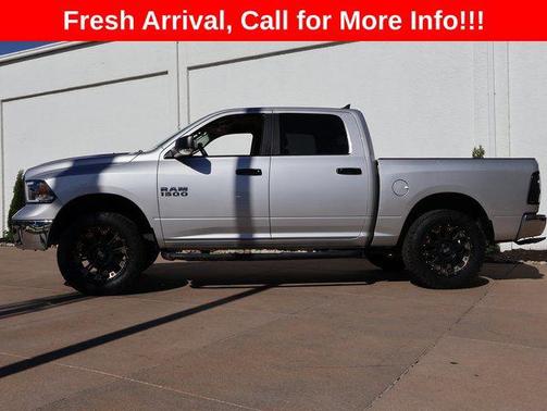 Bright Silver Metallic Clearcoat 2016 RAM 1500 Big Horn