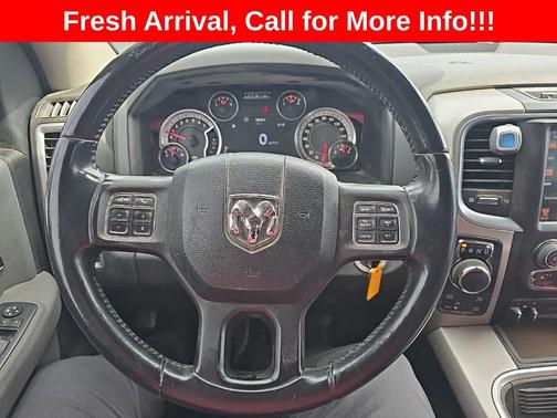 Bright Silver Metallic Clearcoat 2016 RAM 1500 Big Horn