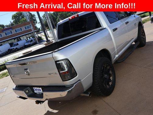 Bright Silver Metallic Clearcoat 2016 RAM 1500 Big Horn