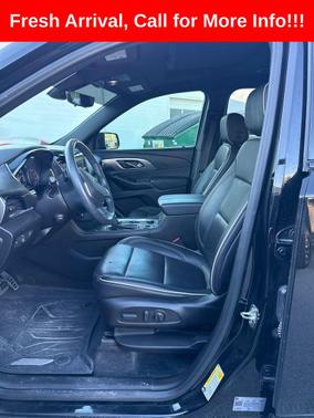Mosaic Black Metallic 2022 Chevrolet Traverse Premier