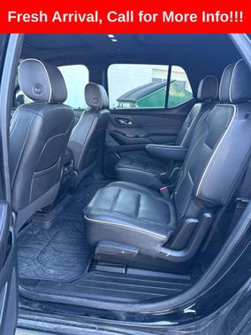 Mosaic Black Metallic 2022 Chevrolet Traverse Premier