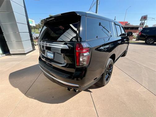 2022 Chevrolet Suburban High Country