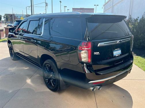 2022 Chevrolet Suburban High Country