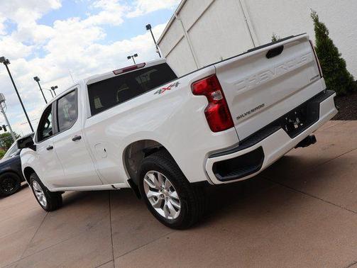 Summit White 2024 Chevrolet Silverado 1500 Custom