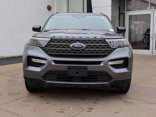 CARBONIZED GRAY METALLIC 2022 Ford Explorer XLT