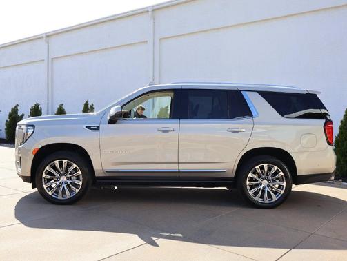 Pearl Beige Metallic 2023 GMC Yukon Denali