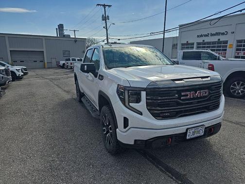 2023 GMC Sierra 1500 AT4
