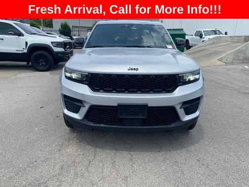Silver Zynith 2024 Jeep Grand Cherokee Altitude