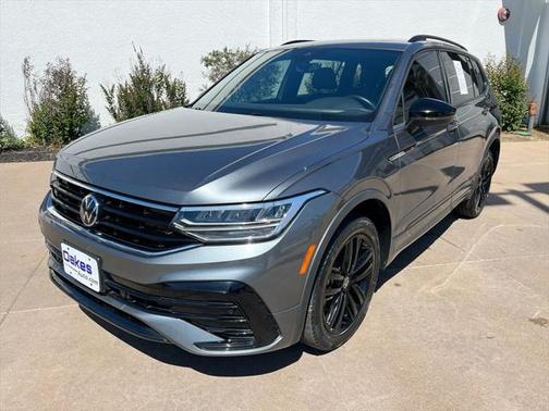 2022 Volkswagen Tiguan 2.0T SE R-Line Black 4MOTION