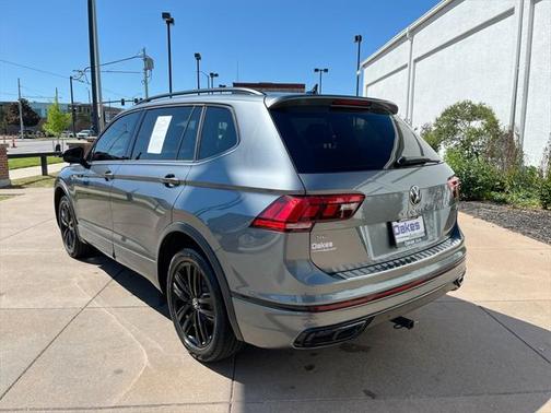 2022 Volkswagen Tiguan 2.0T SE R-Line Black 4MOTION
