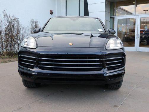 Blue 2020 Porsche Cayenne Cayenne