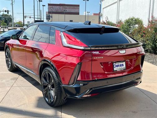 2024 Cadillac LYRIQ Sport