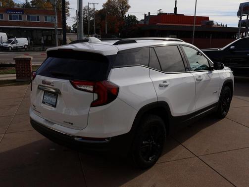 2022 GMC Terrain AWD AT4