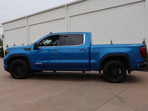 Dynamic Blue Metallic 2022 GMC Sierra 1500 Elevation