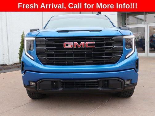 Dynamic Blue Metallic 2022 GMC Sierra 1500 Elevation