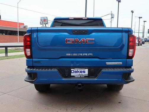 Dynamic Blue Metallic 2022 GMC Sierra 1500 Elevation