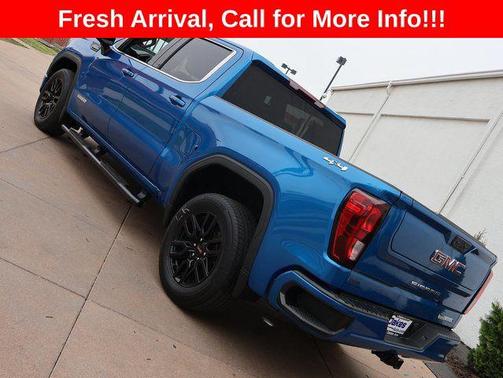 Dynamic Blue Metallic 2022 GMC Sierra 1500 Elevation