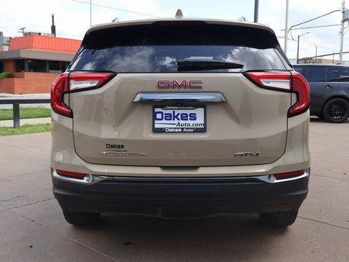 Desert Sand Metallic 2022 GMC Terrain AWD AT4