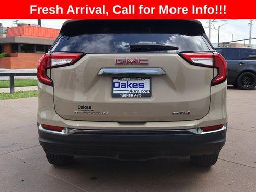 Desert Sand Metallic 2022 GMC Terrain AWD AT4