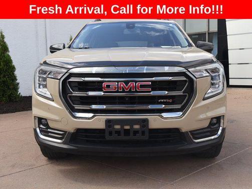 Desert Sand Metallic 2022 GMC Terrain AWD AT4
