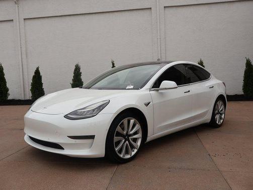 Pearl White Multi-Coat 2020 Tesla Model 3 Standard Range Plus