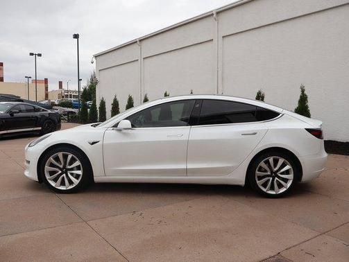Pearl White Multi-Coat 2020 Tesla Model 3 Standard Range Plus