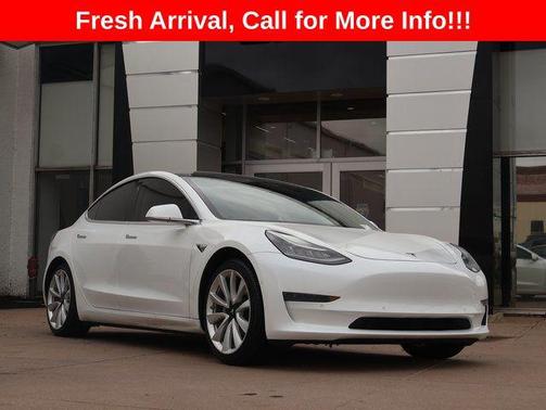 Pearl White Multi-Coat 2020 Tesla Model 3 Standard Range Plus