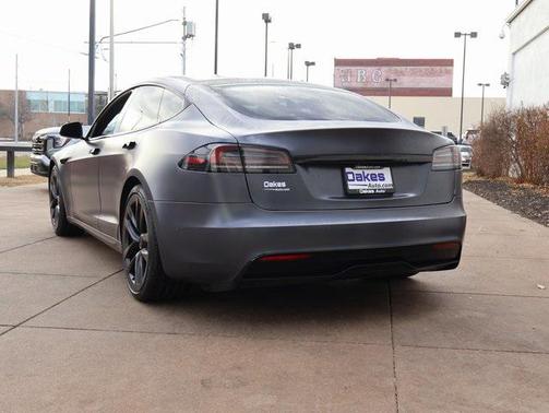 2022 Tesla Model S Base