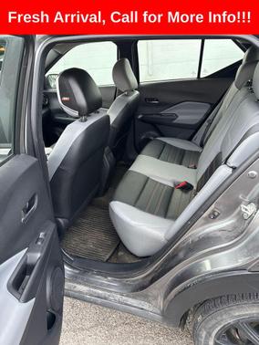 Gun Metallic 2024 Nissan Kicks SR