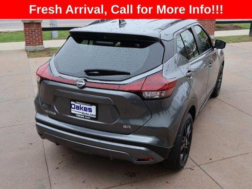 Gun Metallic 2024 Nissan Kicks SR