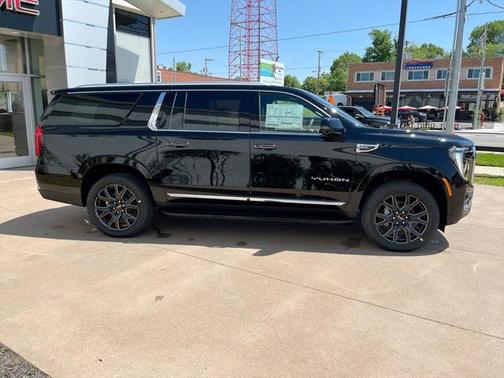 2025 GMC Yukon XL 4WD Elevation
