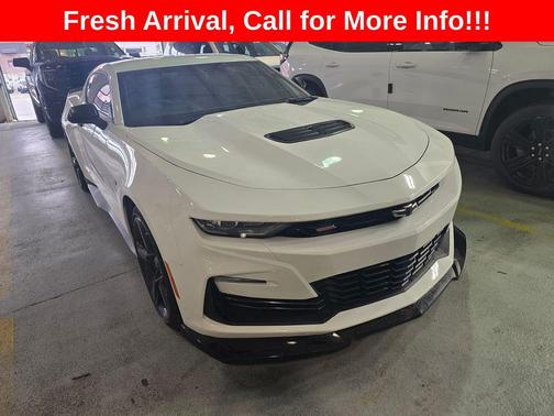 Summit White 2023 Chevrolet Camaro 2SS