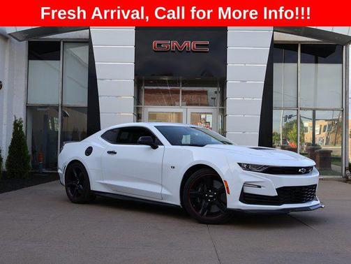 Summit White 2023 Chevrolet Camaro 2SS