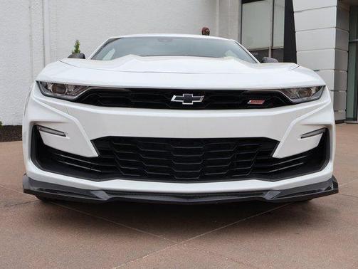 Summit White 2023 Chevrolet Camaro 2SS