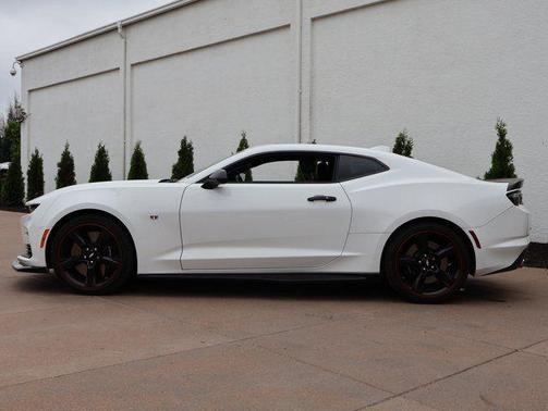 Summit White 2023 Chevrolet Camaro 2SS