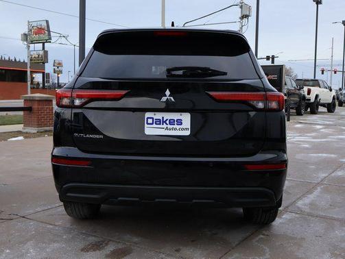 2022 Mitsubishi Outlander ES 2.5 S-AWC