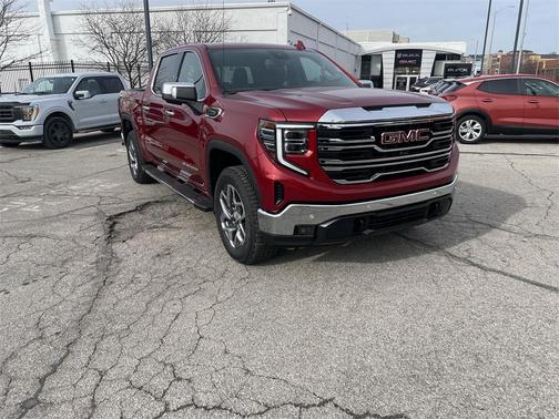 2024 GMC Sierra 1500 SLT