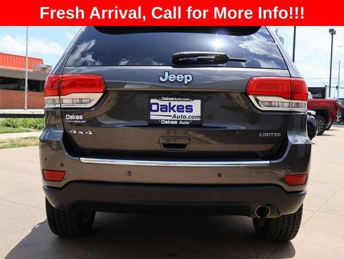 Granite Crystal Metallic Clearcoat 2017 Jeep Grand Cherokee Limited