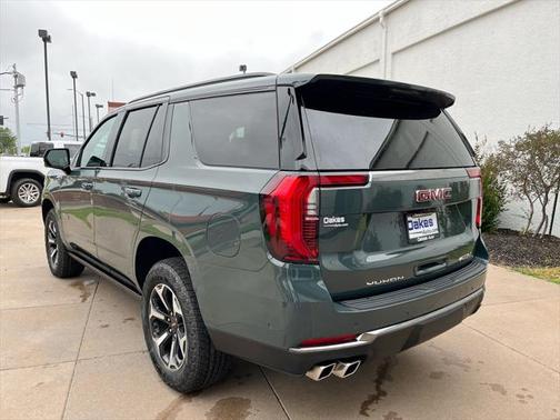 2025 GMC Yukon 4WD AT4