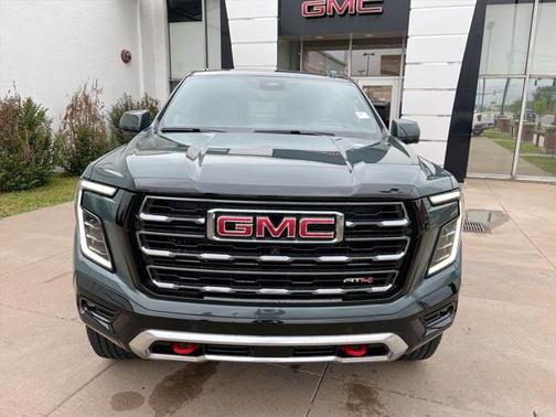 2025 GMC Yukon 4WD AT4