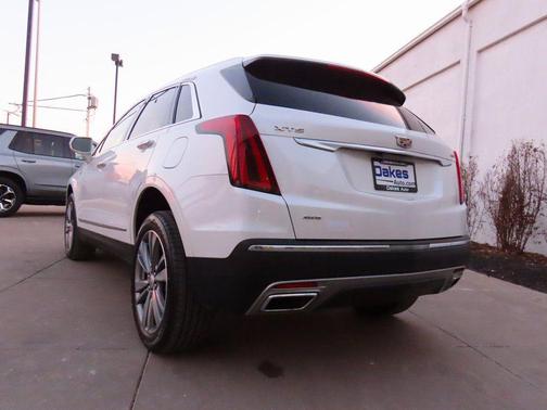 2020 Cadillac XT5 Premium Luxury