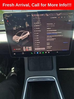 Pearl White Multi-Coat 2023 Tesla Model Y Long Range Dual Motor All-Wheel Drive