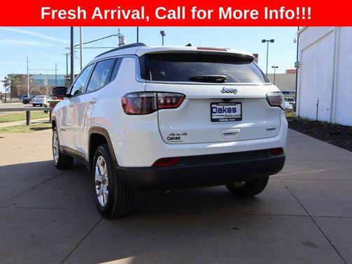 Bright White Clearcoat 2025 Jeep Compass Latitude