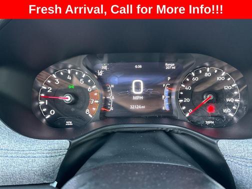 Bright White Clearcoat 2025 Jeep Compass Latitude